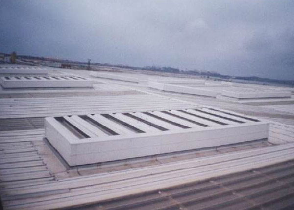 薄型屋頂通風器